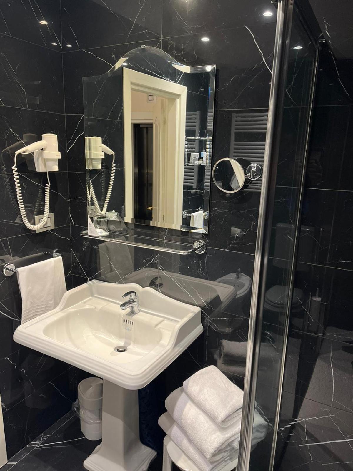 Zanhotel Tre Vecchi Bologna Esterno foto